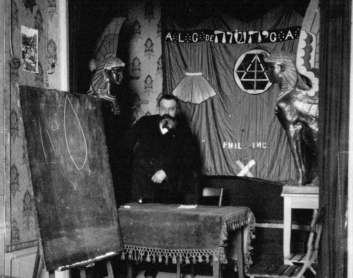 Papus em seu laboratório Martinista em Paris